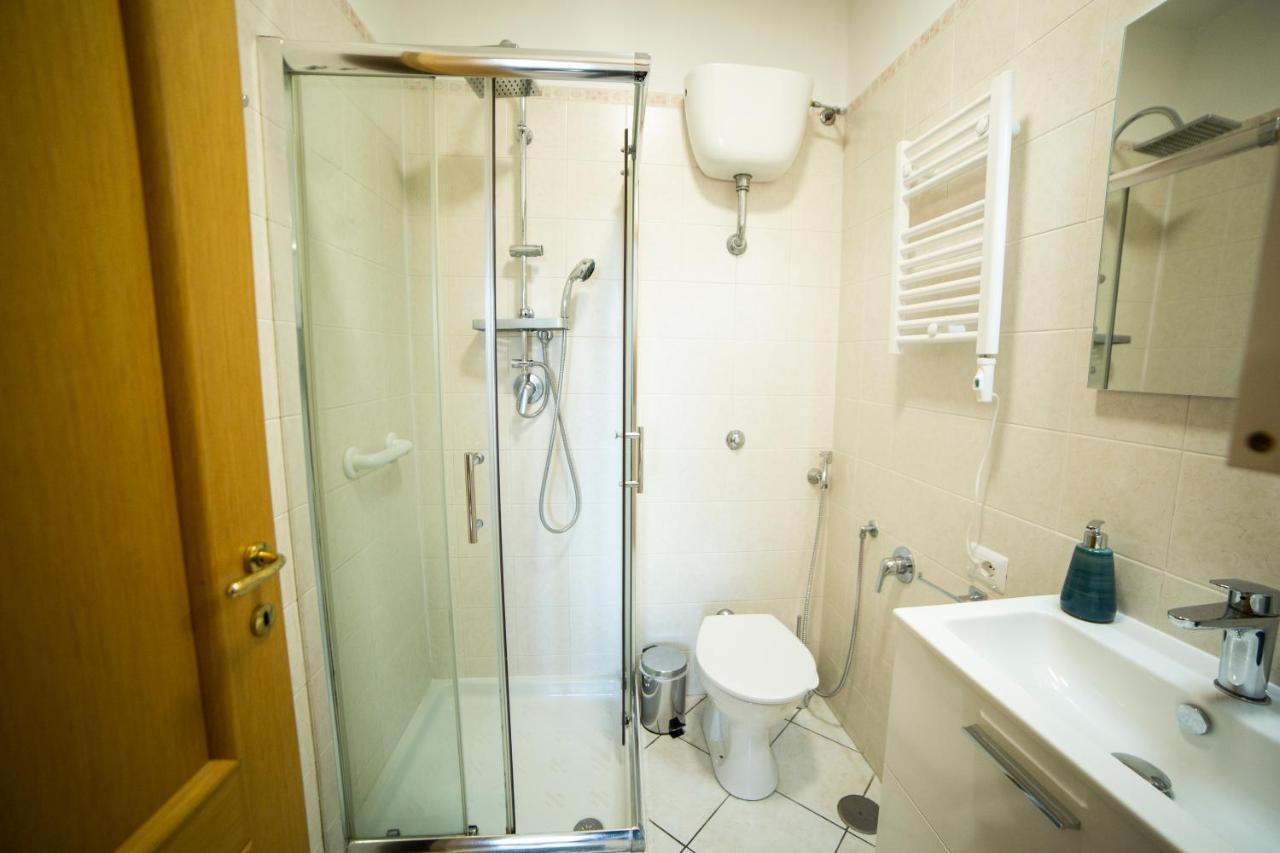 Bnb Al Centro E Meglio, Napoli Apartment ภายนอก รูปภาพ